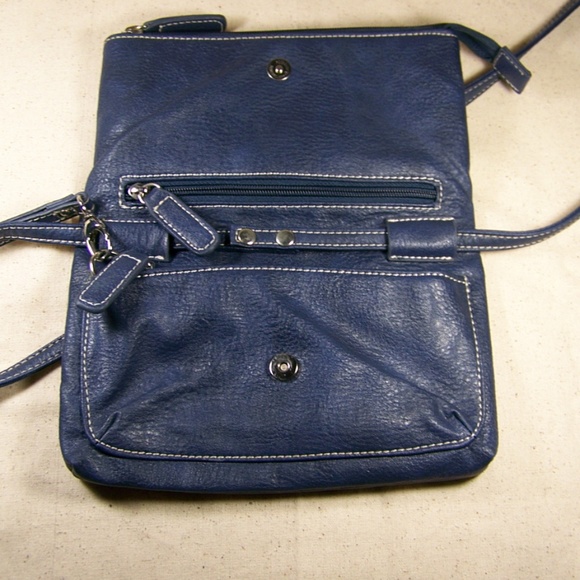 Kenneth Cole Reaction Crossbody Wristlet Leather - Picture 5 of 6